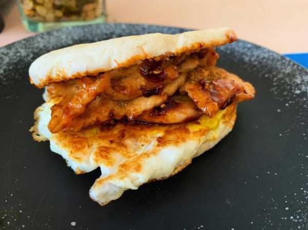 烧饼夹里脊是哪里的美食 烧饼夹里脊的烧饼