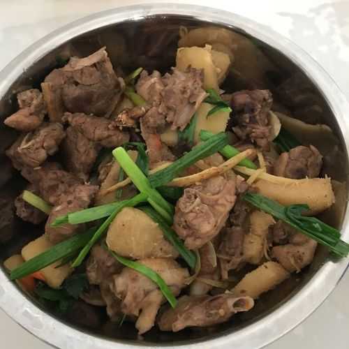 柚子皮鸭肉怎么做 柚皮炆鸭味道